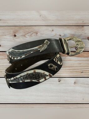 Vtg Linea Pelle Black Genuine Leather Ornate Metal & Cowhide Detail Western Belt